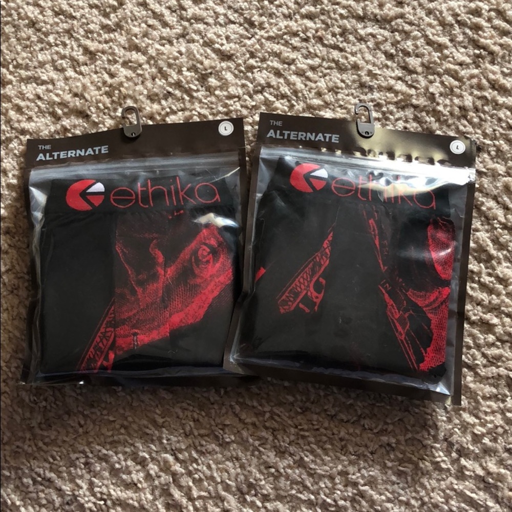 1 pair of boxers.